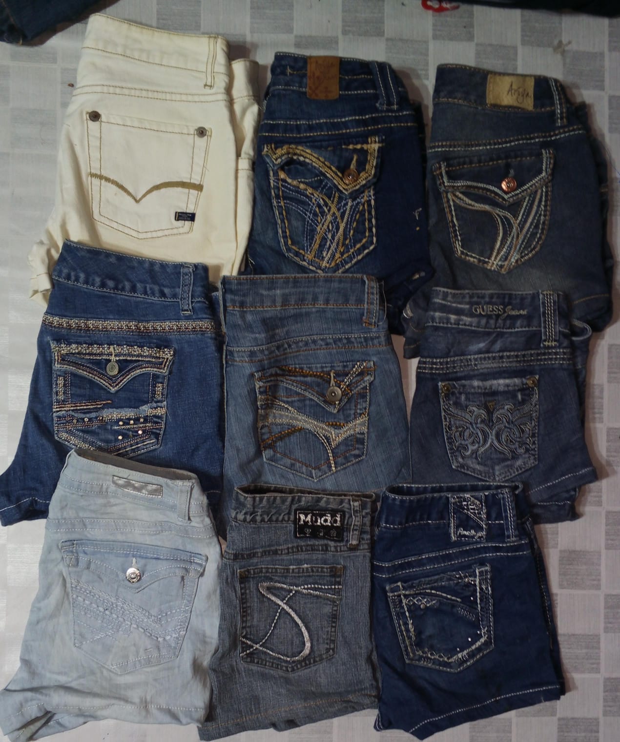 GUESS, LEVI'S ET AUTRES MARQUES MIX MINI SHORTS (M..