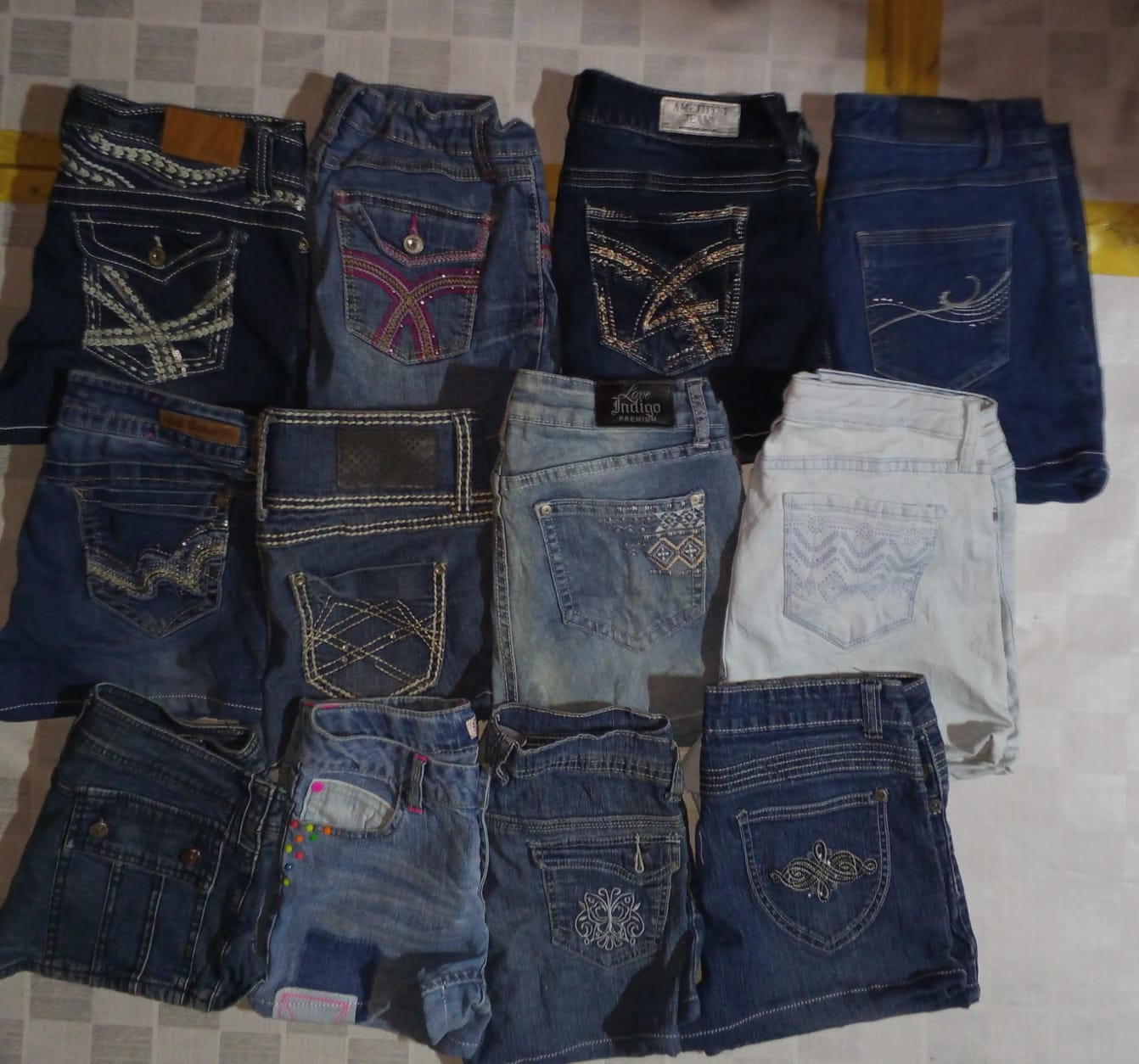 WALLFLOWER AND OTHER MIX BRANDS MINI SHORTS (MD 11..