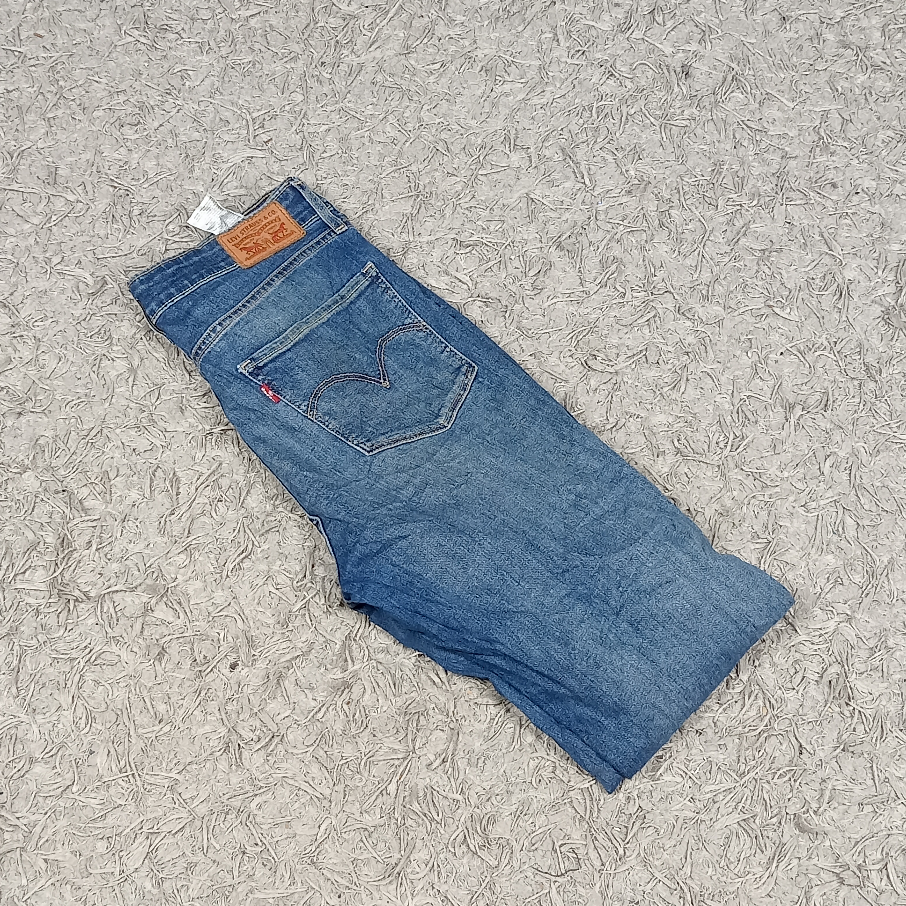 LEVI'S WOMEN'S DENIM JEANS BUNDLE 33