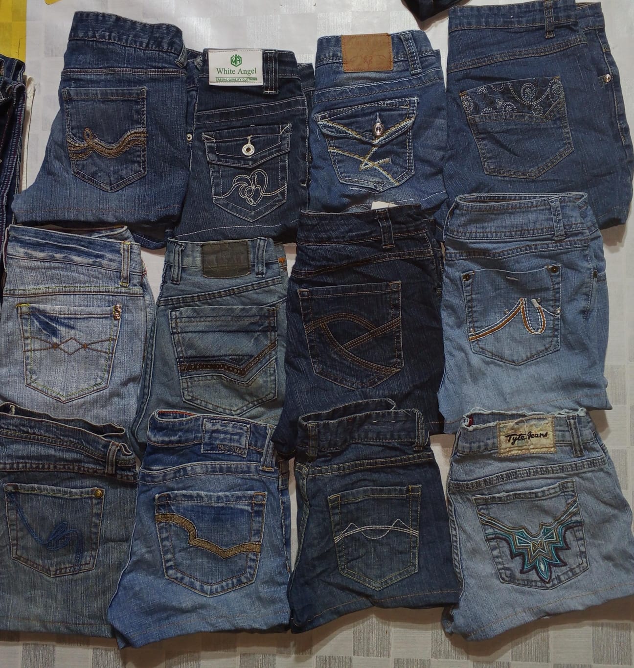 MUDD AND OTHER MIX BRANDS MINI SHORTS (ID 1130)