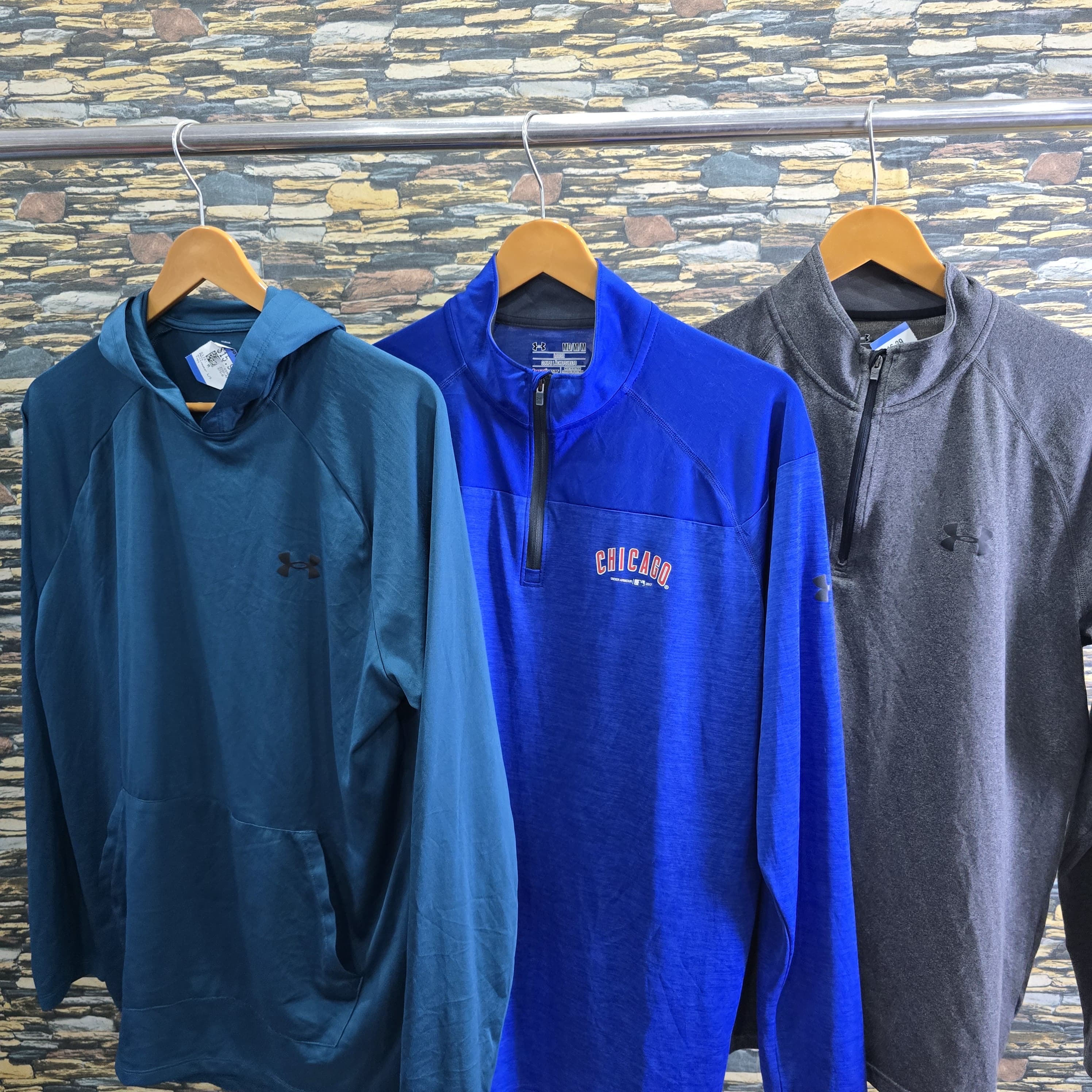 AV-1191 Under Armour T-Shirts l/s