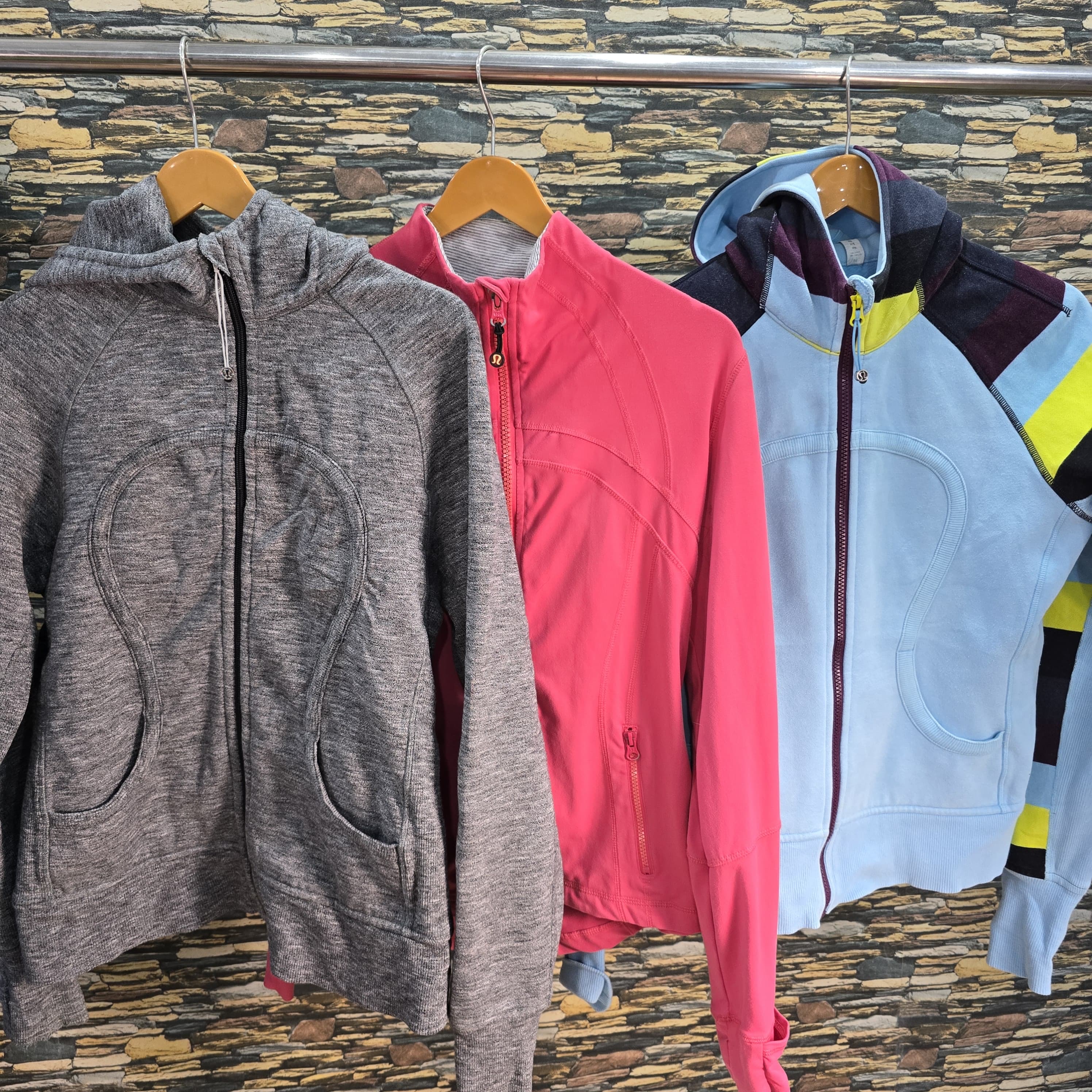 AV-1195 Lululemon Jackets