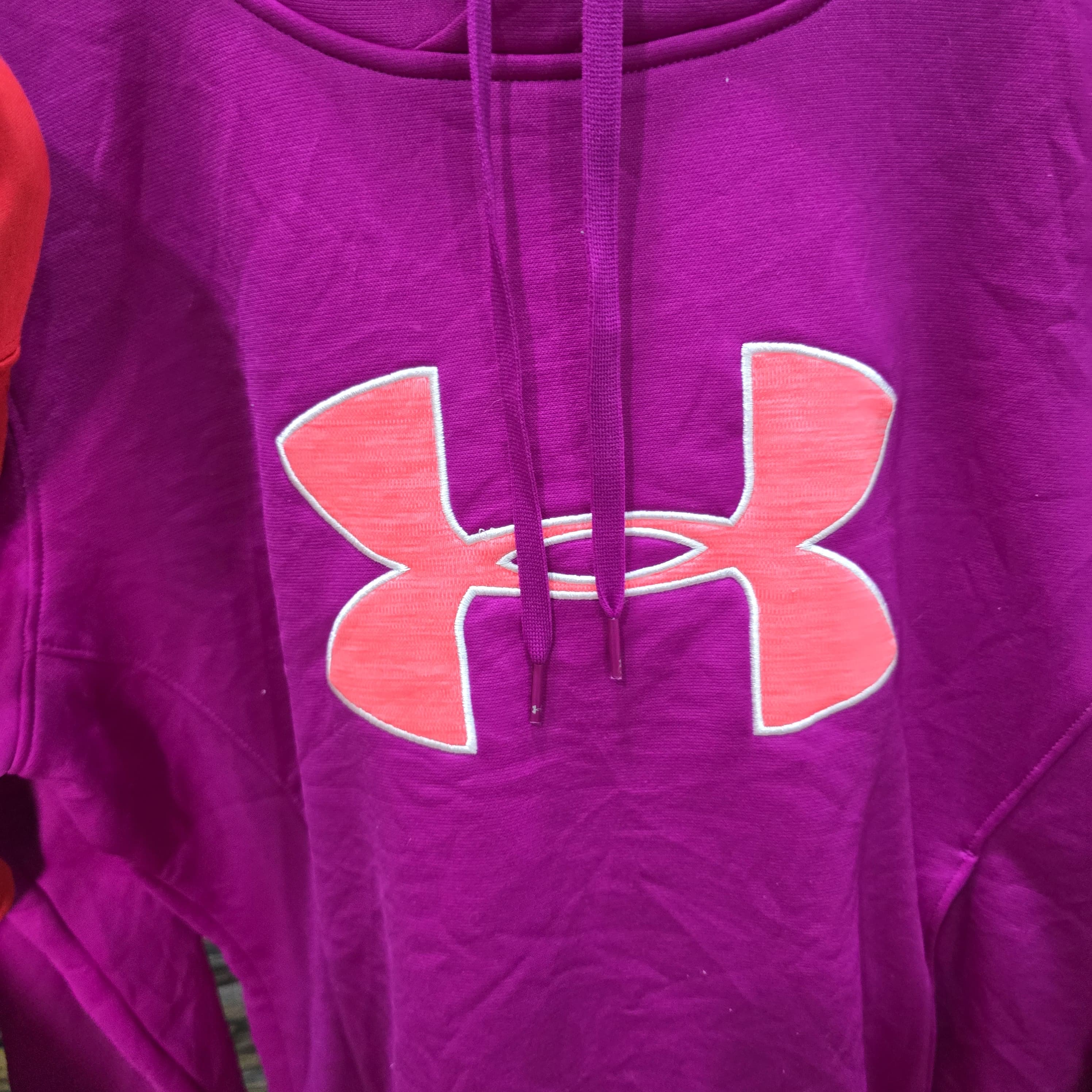 AV-1197 Under Armour Hoodies