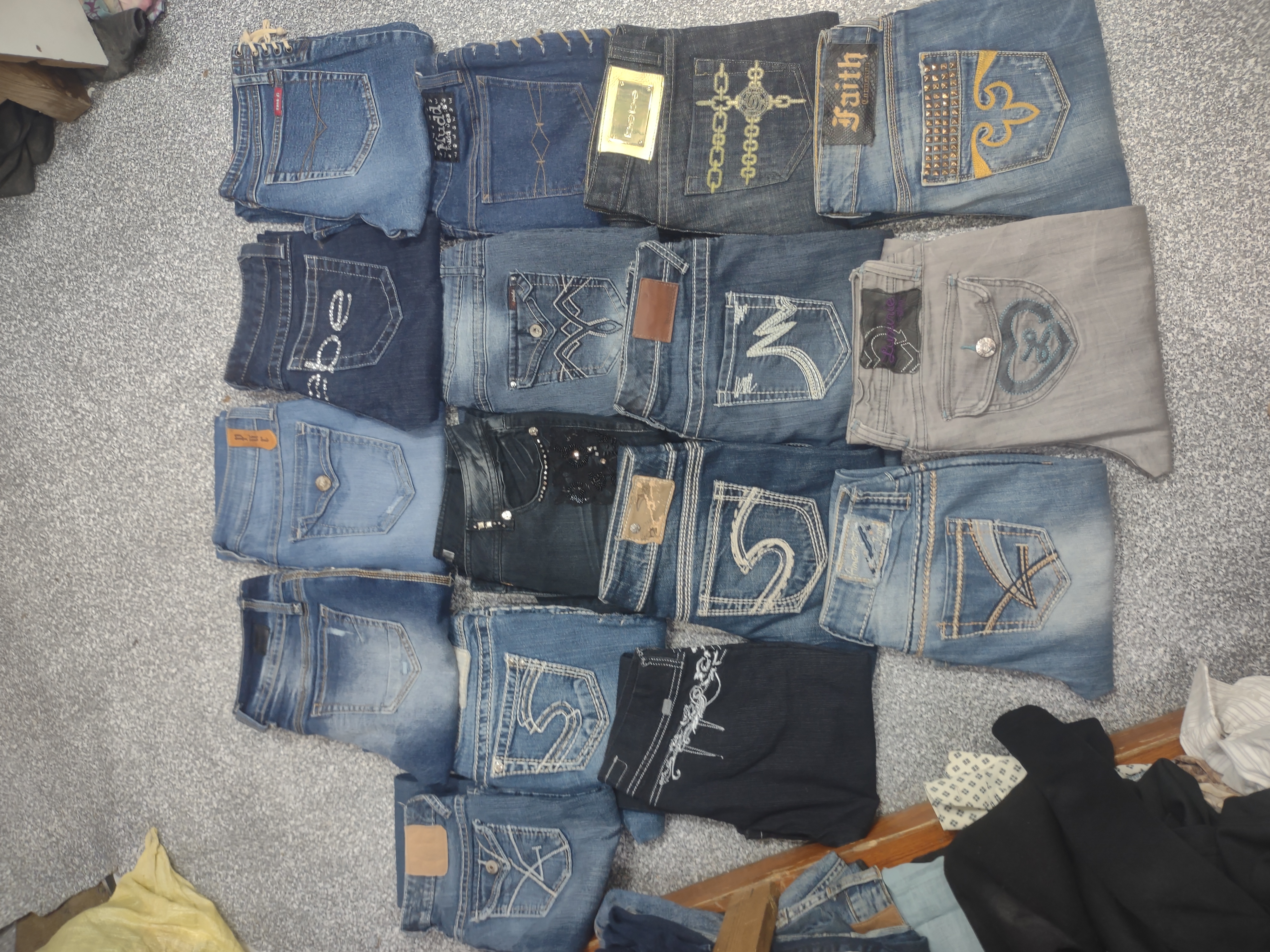 Women Flare Embroidery Jeans – Grade A – Unbranded..