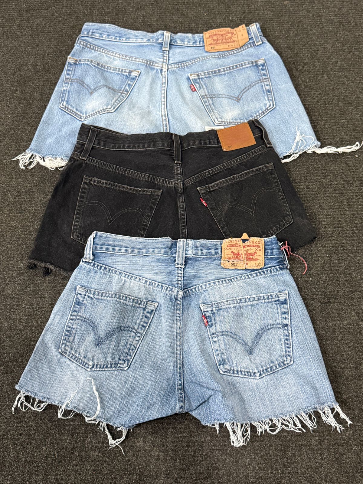 🔥 Levi's Cut Off Shorts