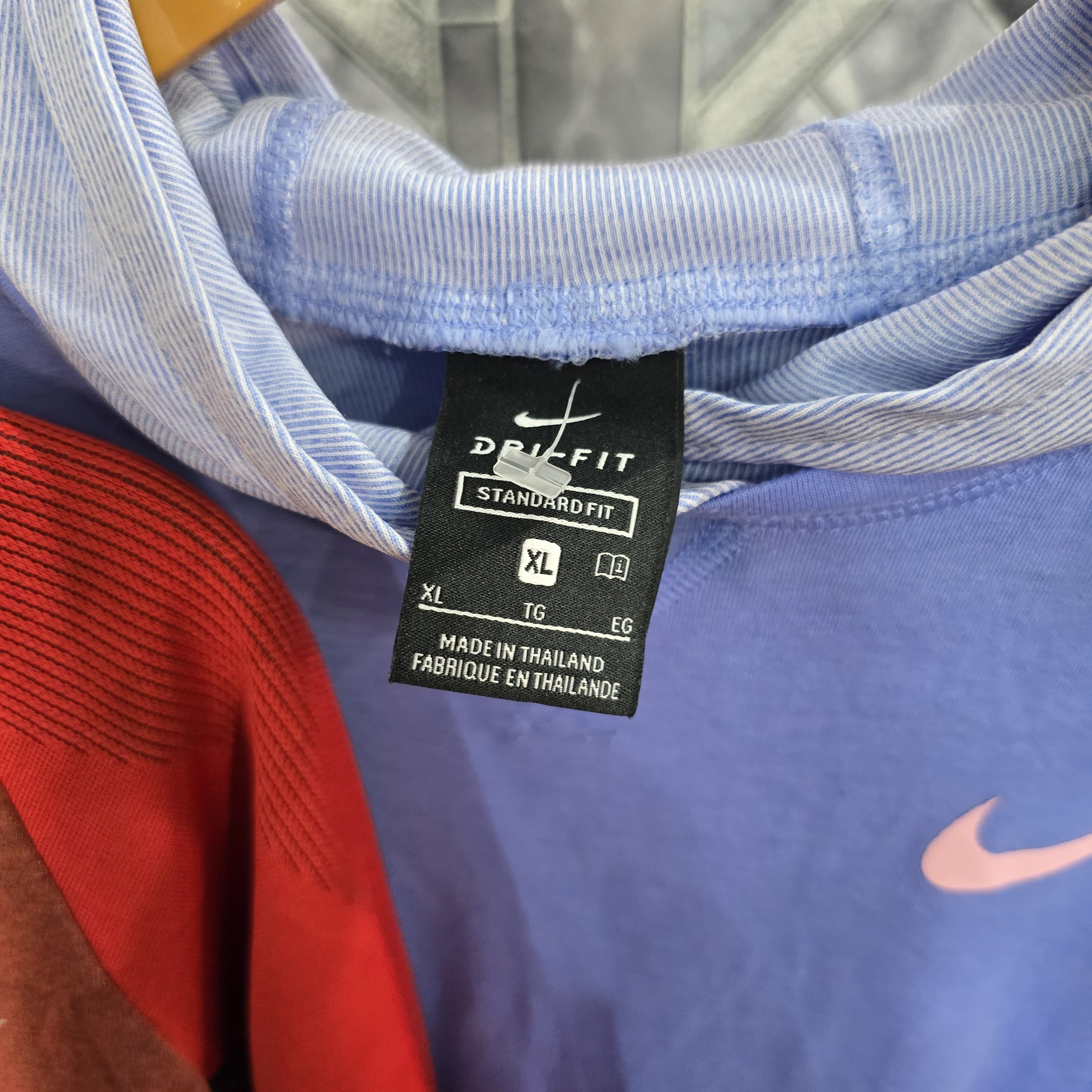 AV-1209 Nike T-Shirts l/s