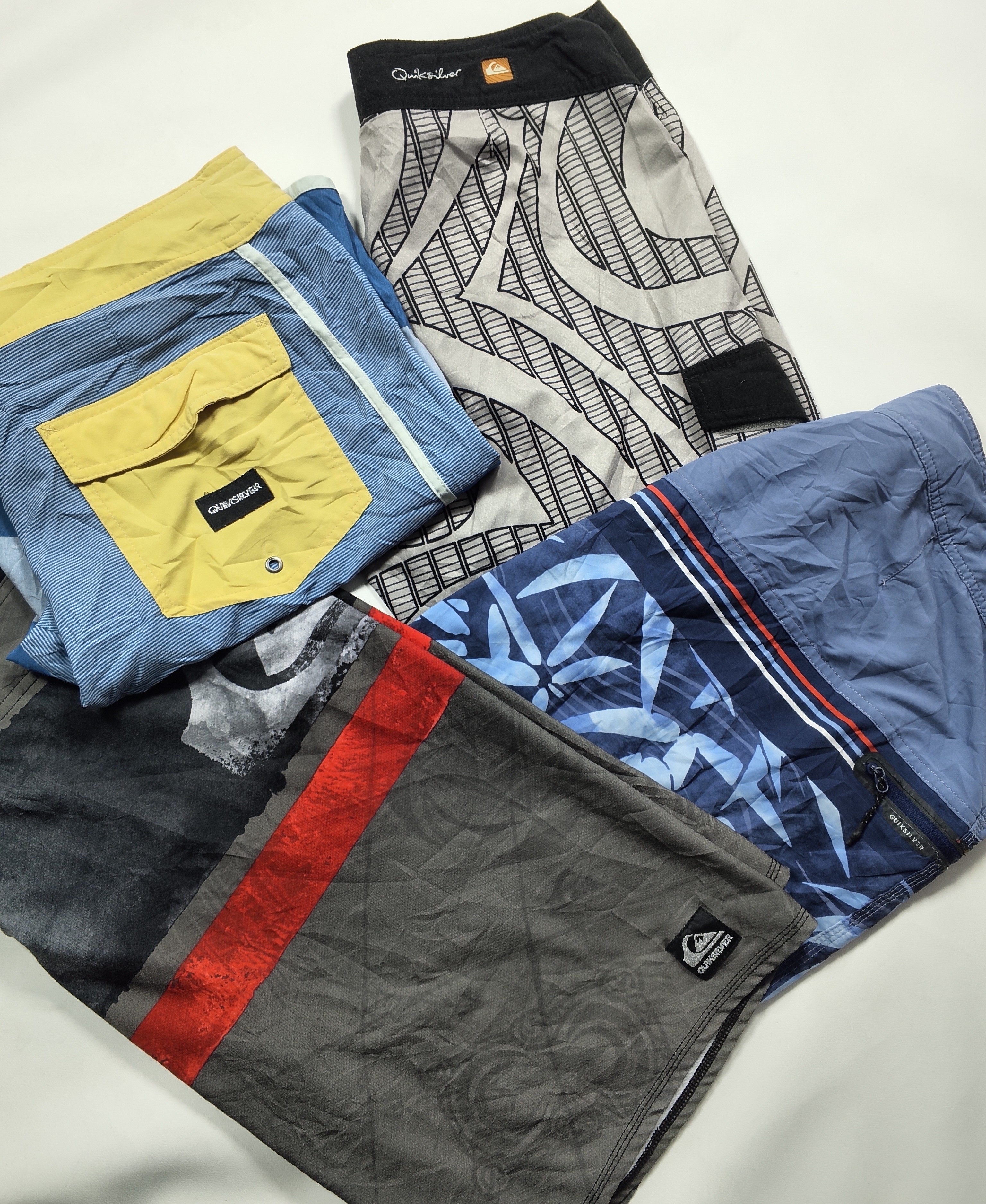 Quiksilver Shorts (HH12)