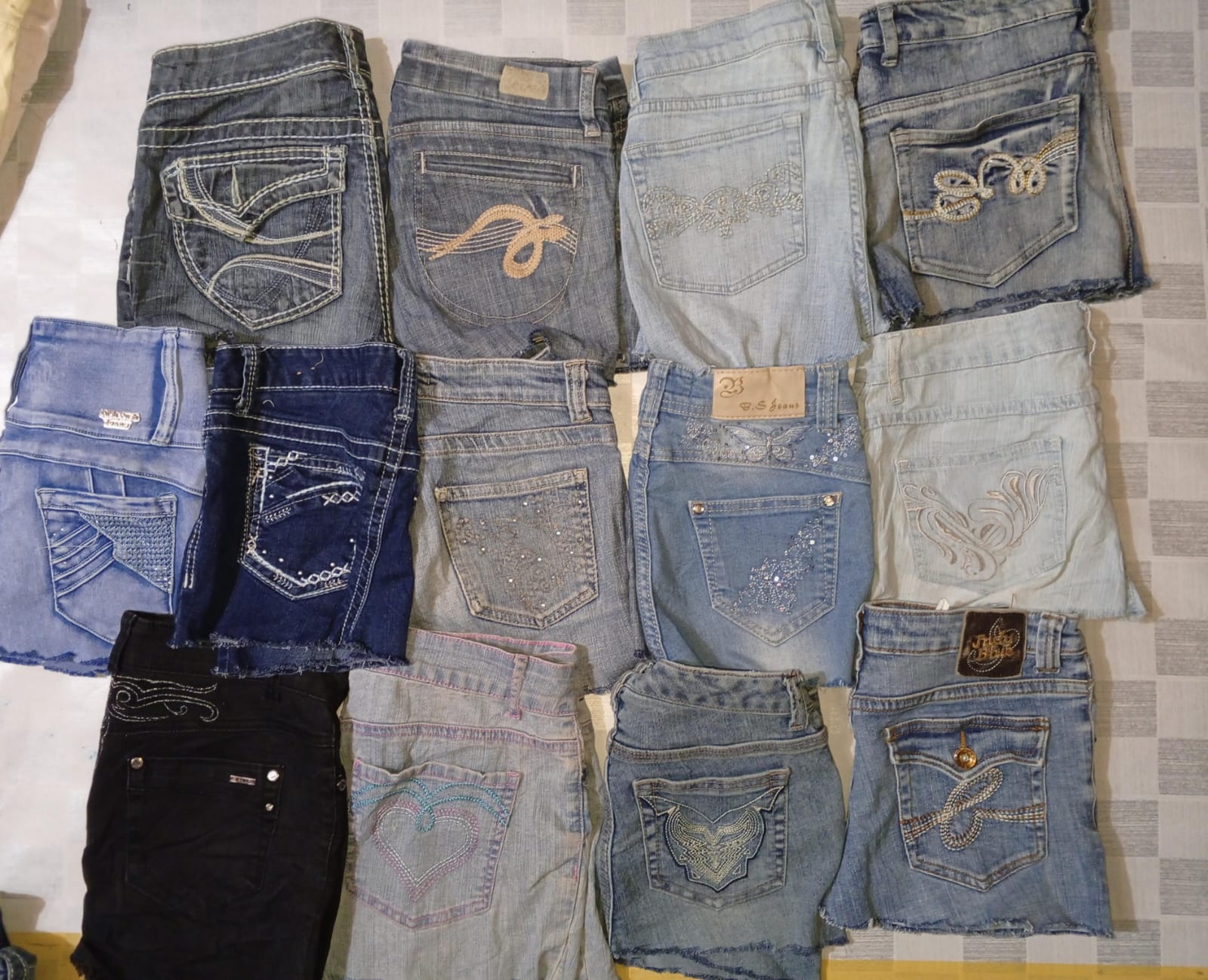 AMETHYST AND OTHER BRAND MINI SKIRTS (MR596)