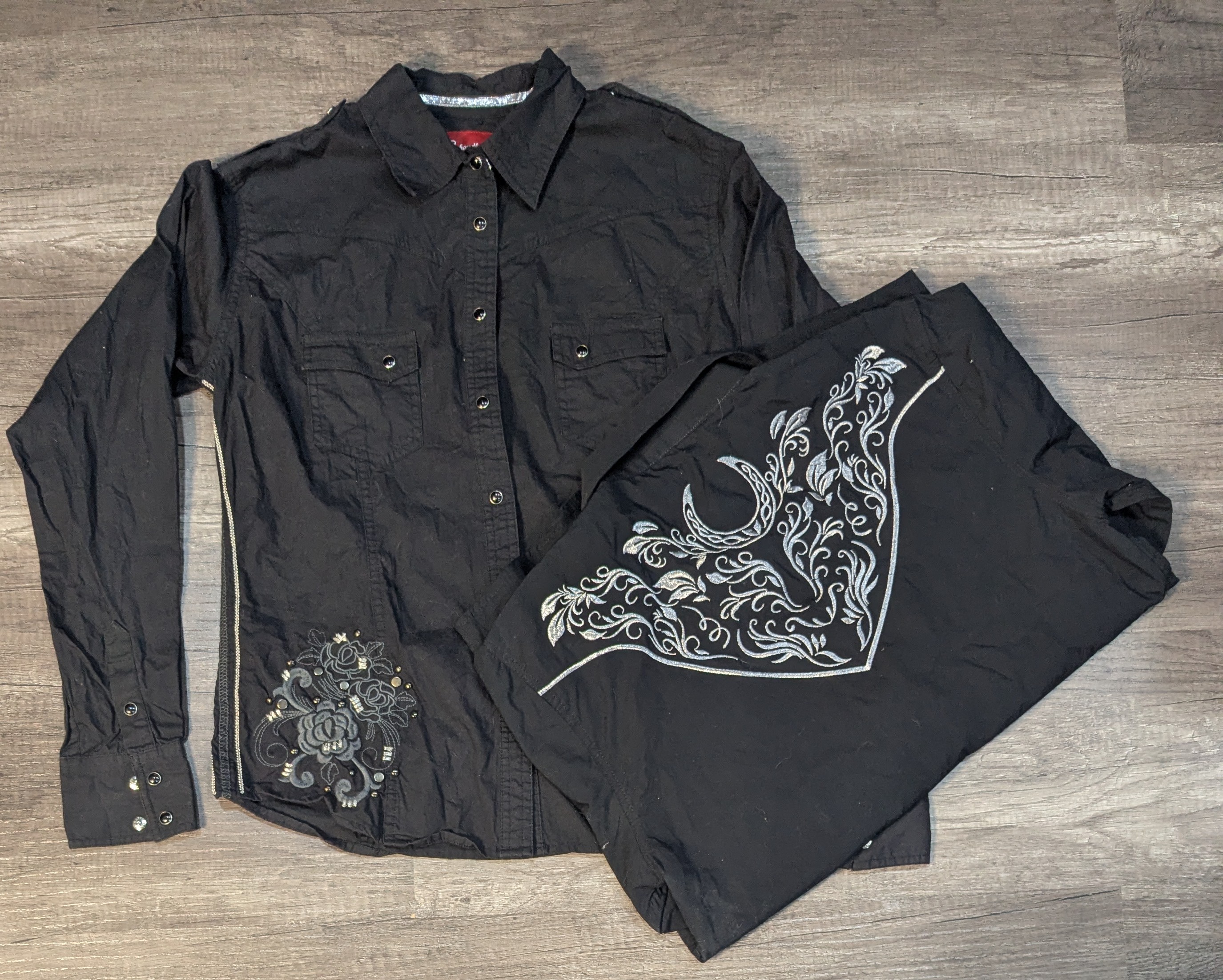 4364 - Vintage Style Embroidered Shirts