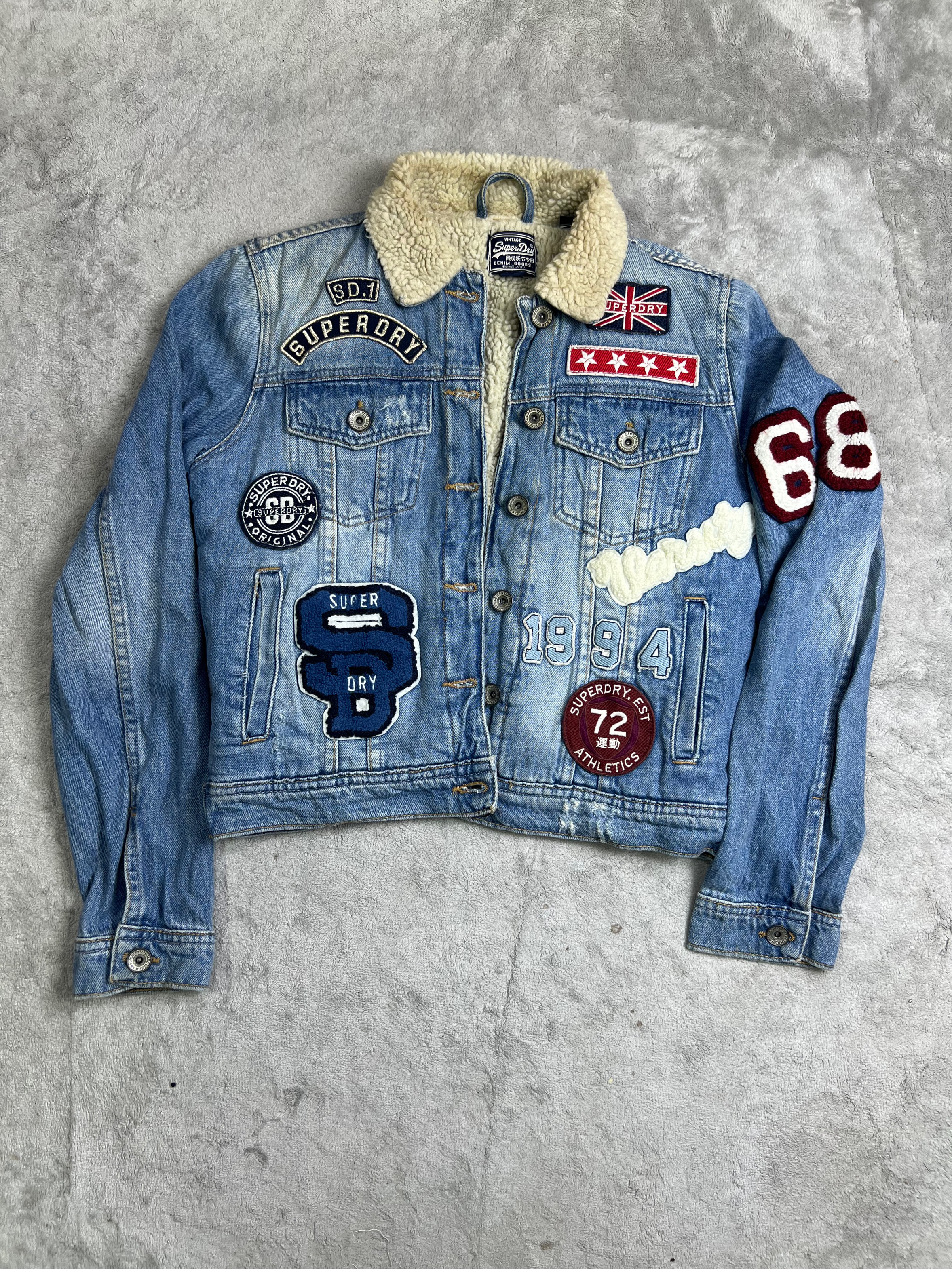 Women Y2K Graphic / Embroidered Denim Jacket