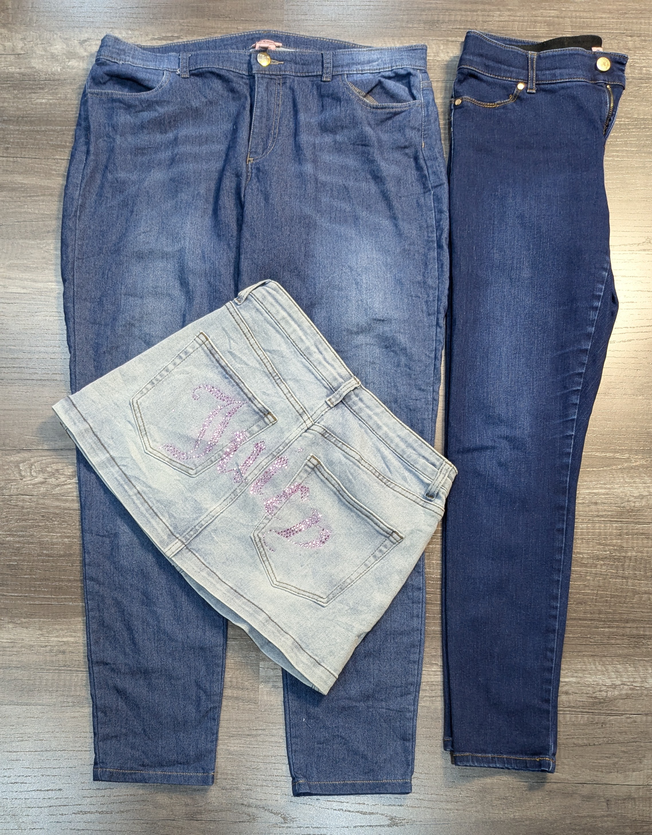 4407 - Juicy Couture Skirt, Jeans