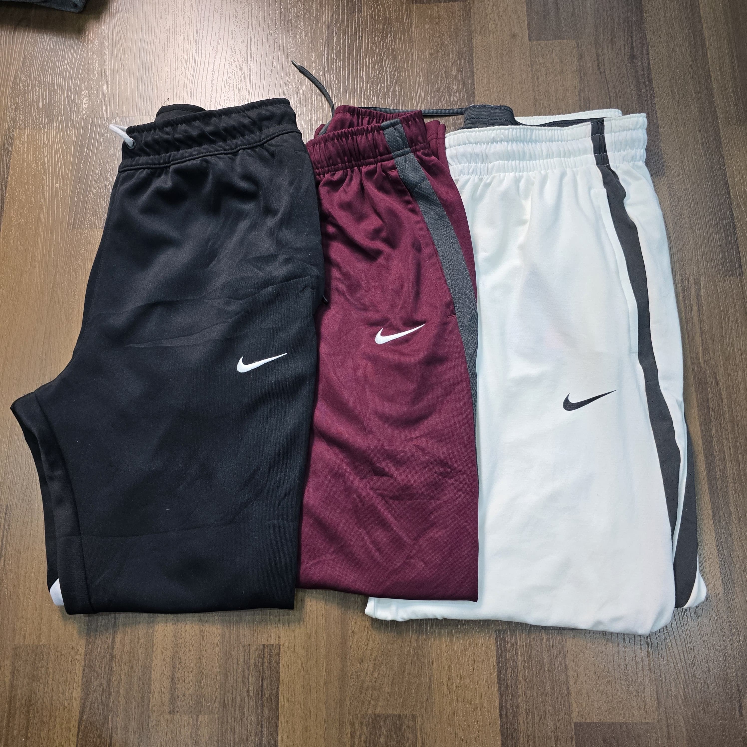 AV-1229 Nike Trousers