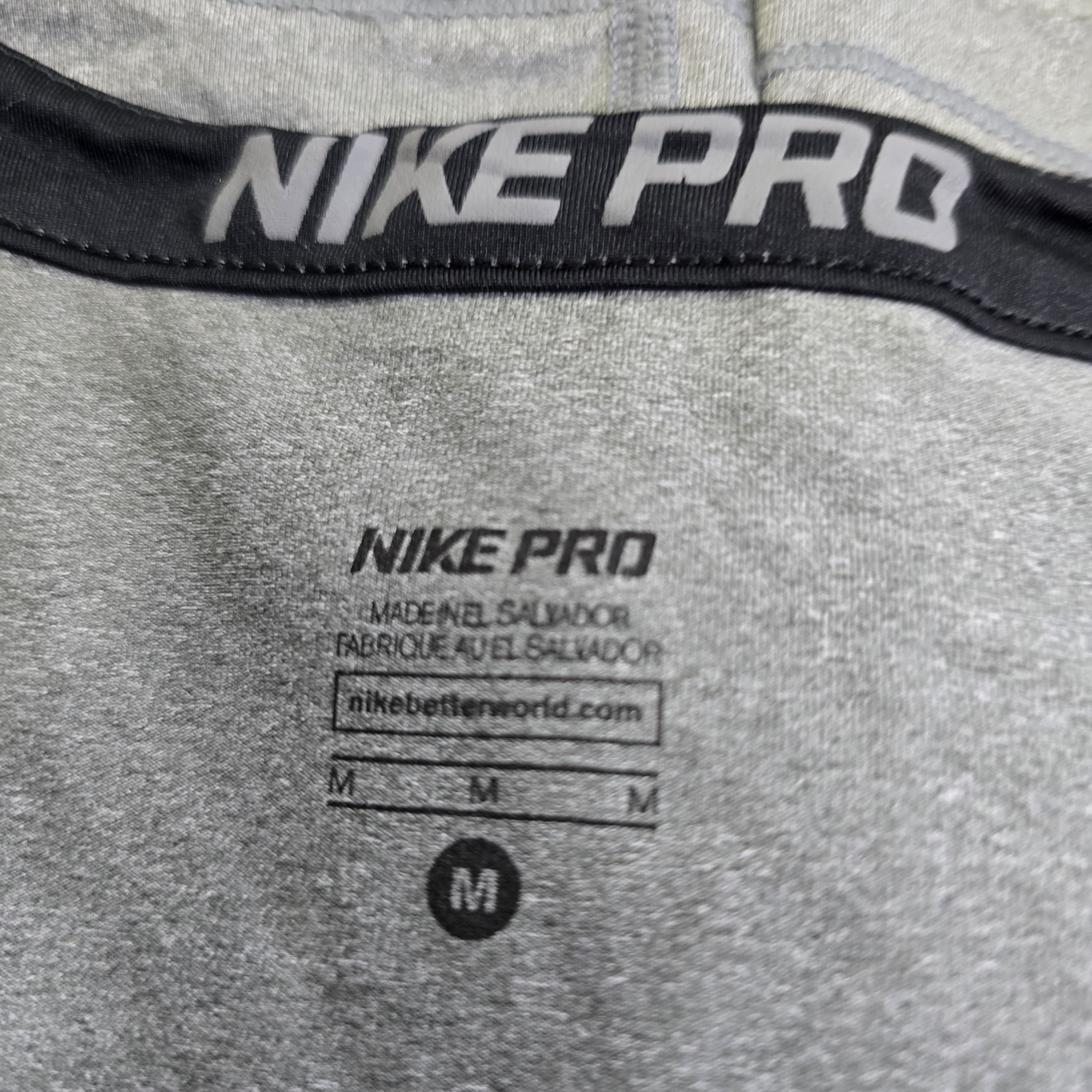 AV-1230 Nike T-Shirts s/s