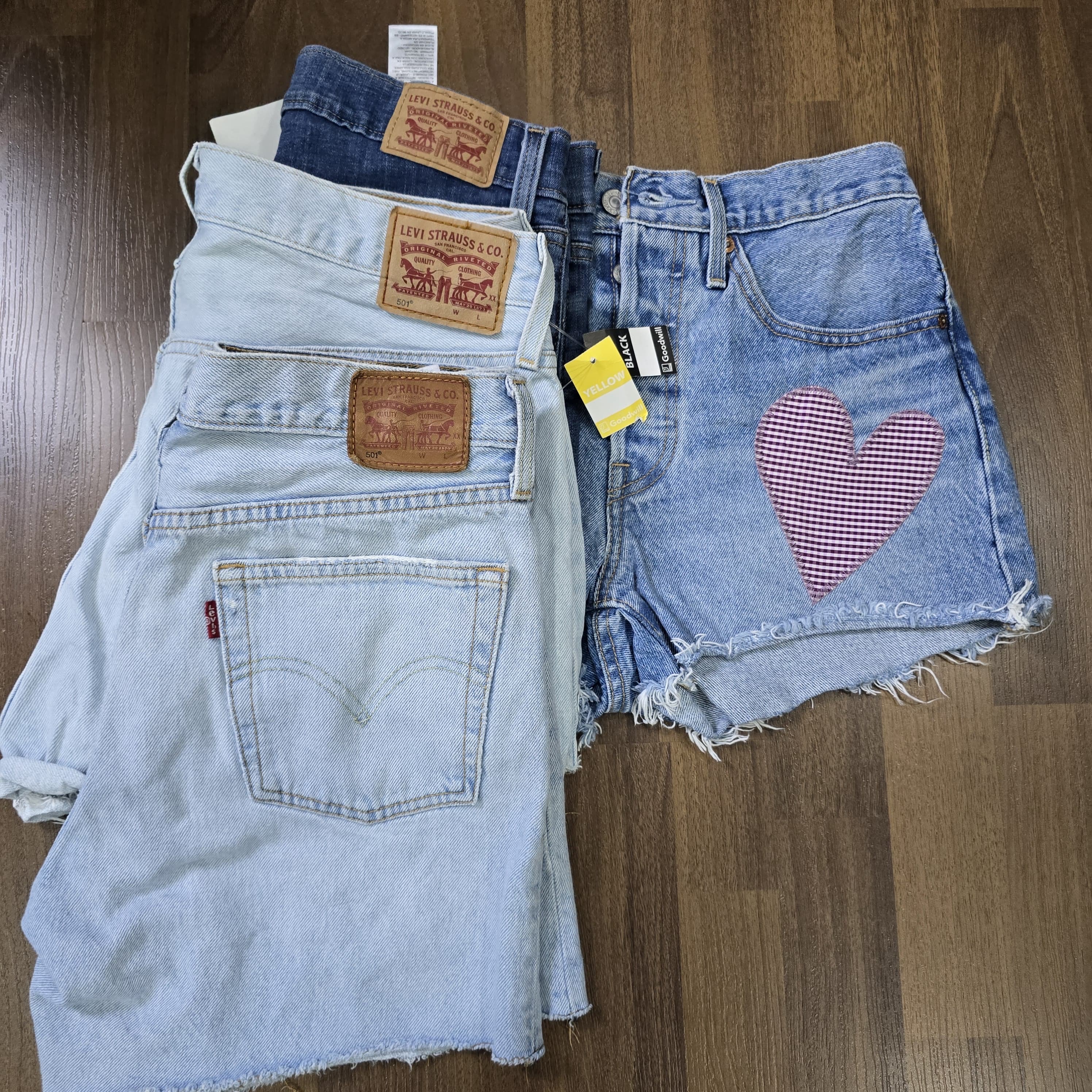 AV-1231 Levi’s Ladies Short | Sexy shorts