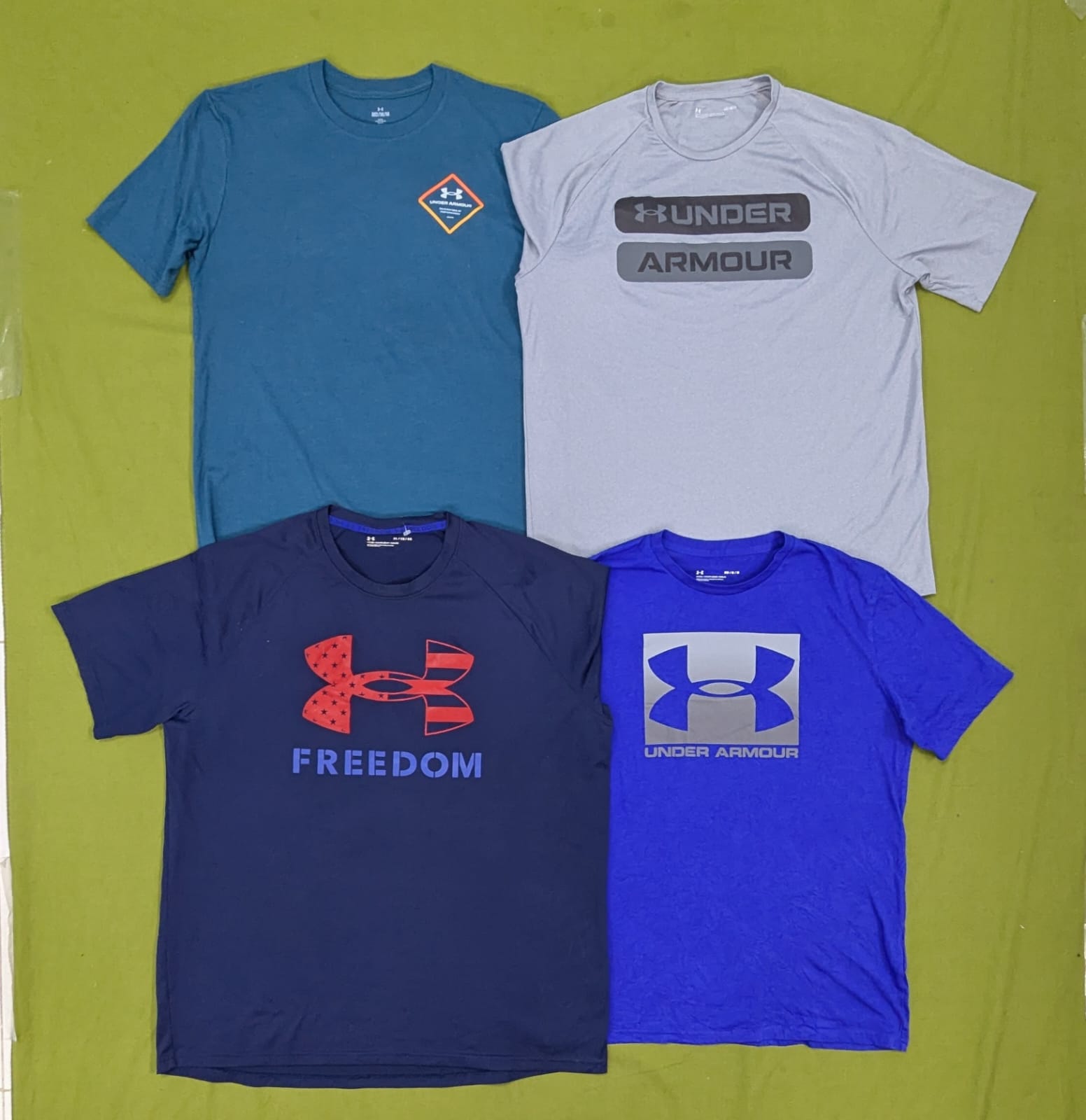 RV2485 Under Armour T-shirts