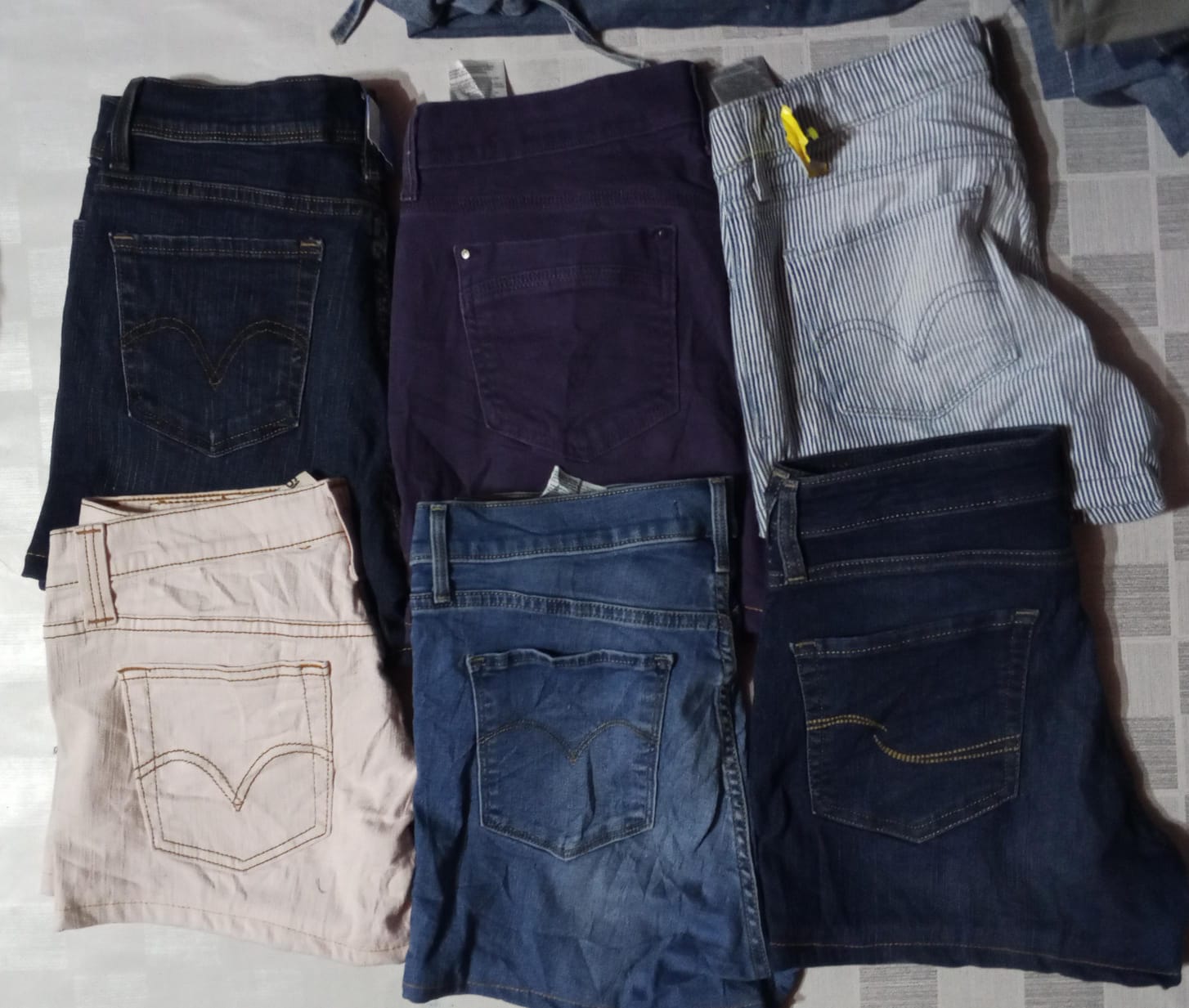 LEVI'S MINI SHORTS (ID 1194)
