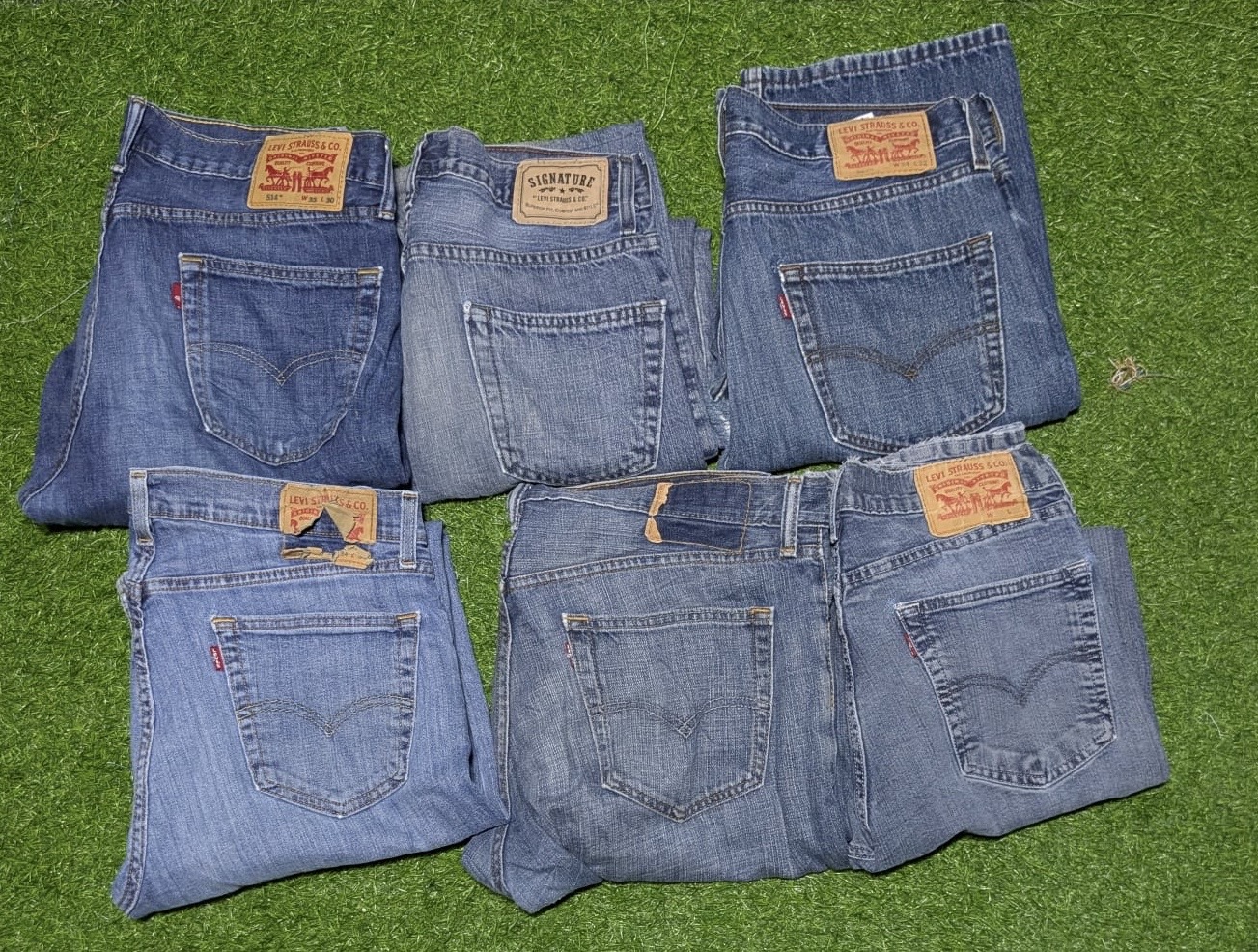 LEVI’S JEANS (A 18)