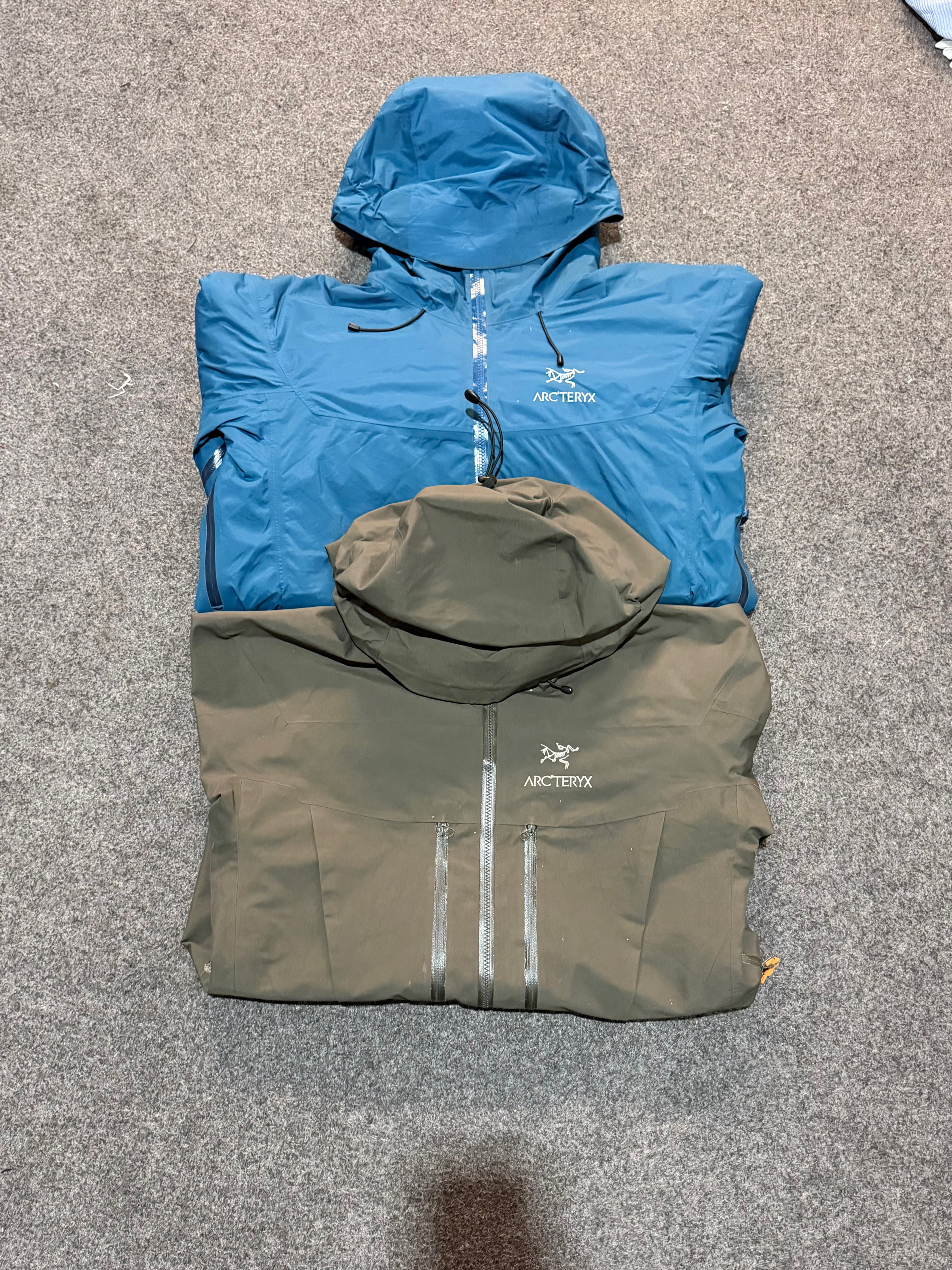 ArcTeryx：ヴィンテージ衣料 - オンライン卸売｜Join Fleek