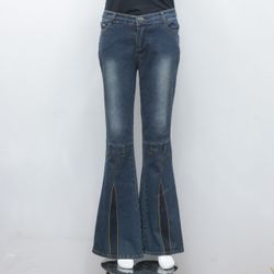 Clearence Sale - Flared Jeans - 100 Pcs