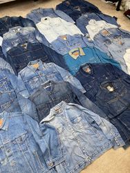 Lee/Levis/Wrangler Denim Jackets 30 PCs