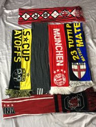 Footballs Scarves / Mufflers