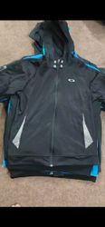 Oakley jacket and sweatshirt 13 pieces