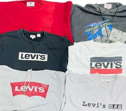 Levis Kapuzenpullover und Sweatshirts 12 Stück