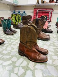 Cowboy boots Mix Brands 35 PCs