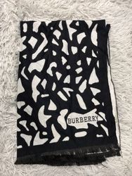 Foulards Burberry Y2K sans idée