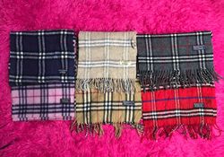 Y2k clueless Burberry mufflers