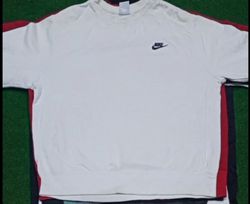 Nike crew nick and half zip 26 piecs