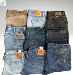 Jeans de marques mélangées