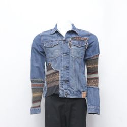 Rework Denim-Jacke mit Sweater-Patch