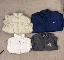 #VV142 Nike Vintage Puffers 15 Pcs