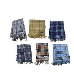 Y2k 90’s Burberry scarves muffler