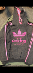 Sweatshirts et hoodies Adidas 10 pièces