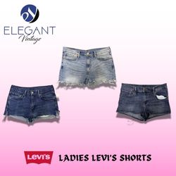 Ladies Levi's Shorts - 30 Pieces