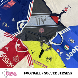 Maillots de football / soccer des clubs et de l'éq..