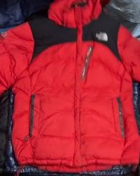 Les doudounes authentiques The North Face