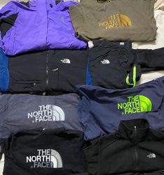 Die North Face Premium Hoodies und Jacken