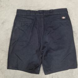 CR2638 Dickies Shorts - 32 Pcs