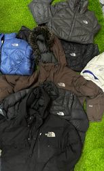 La giacca puffer The North Face 8 pezzi