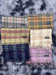 Écharpes Burberry 20 pièces