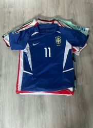 Maillots de football de marque