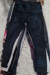LuLuLemon color/printed leggings - 24 pc..
