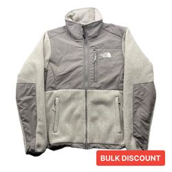 The North Face Fleeces - 200 Pieces