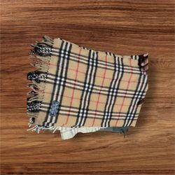 33 pcs of Burberry scarves