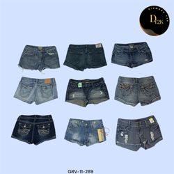 Y2K Vintage Mini Denim Shorts – Iconic 2000s Style..