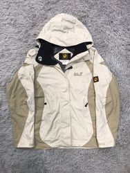 Giacche antivento di grado AB (Burberry, Nike, TNF..