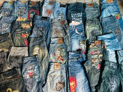 Jeans di marca giapponese